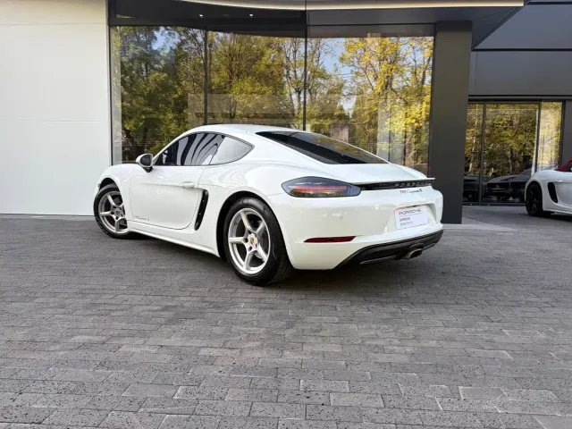 Porsche 718 — Фото автомобиля 5