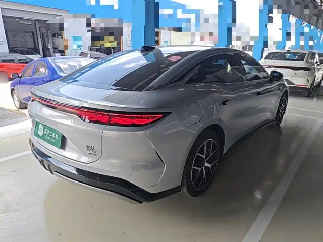 BYD Han L — Фото автомобиля 6