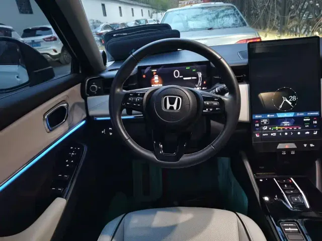 Honda e:NS1 — Фото автомобиля 11