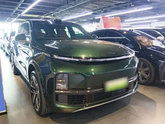 Li Auto L9 — Фото автомобиля 3