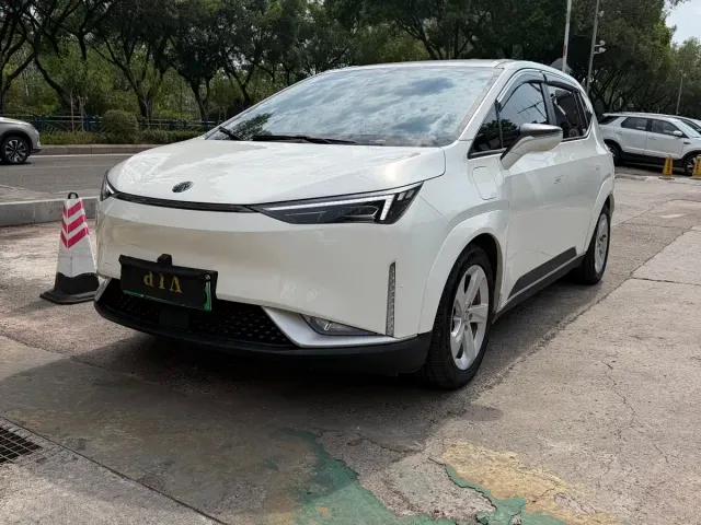 Hycan Z03 — Фото автомобиля 3