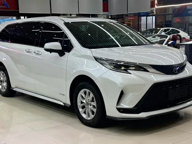Toyota Granvia — Фото автомобиля 3