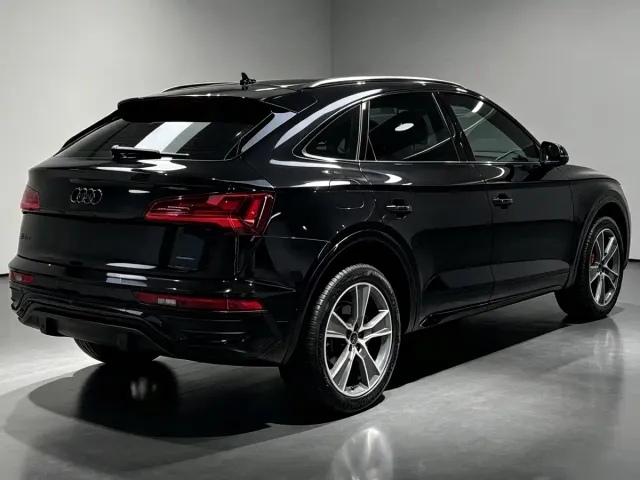 Audi Q5L Sportback — Фото автомобиля 7
