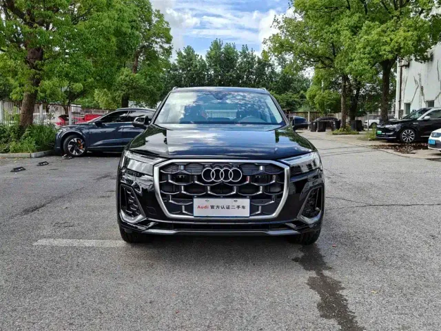 Audi Q7 — Фото автомобиля 2