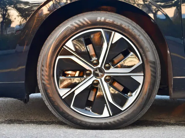 Xpeng P5 — Фото автомобиля 7