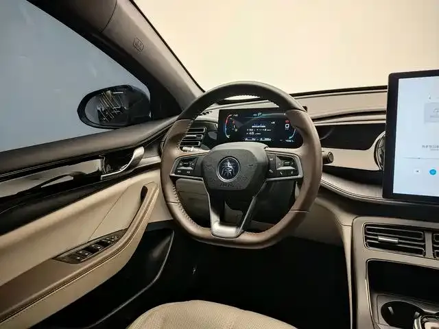 BYD Qin PLUS — Фото автомобиля 11