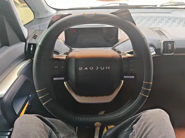 Baojun KiWi EV — Фото автомобиля 15