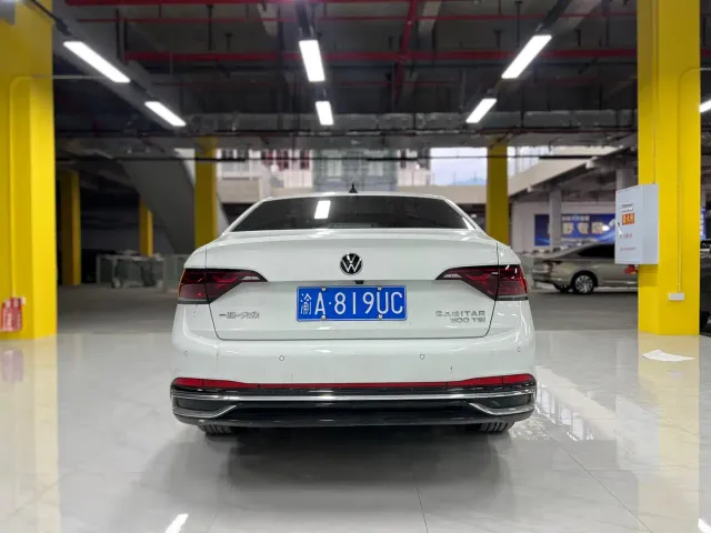 Volkswagen Sagitar — Фото автомобиля 12