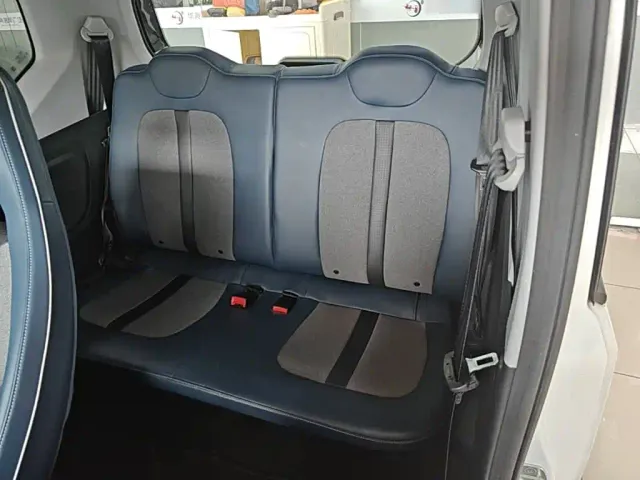 Wuling Hongguang Mini EV — Фото автомобиля 16