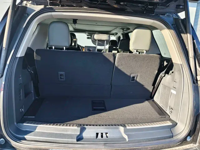 Lincoln Navigator — Фото автомобиля 4