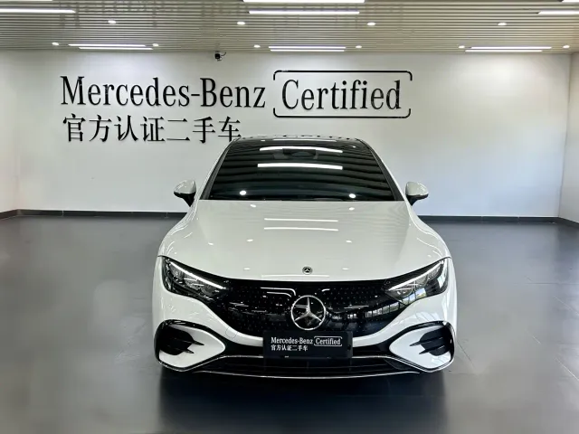 Фотография автомобиля — Mercedes-Benz EQE
