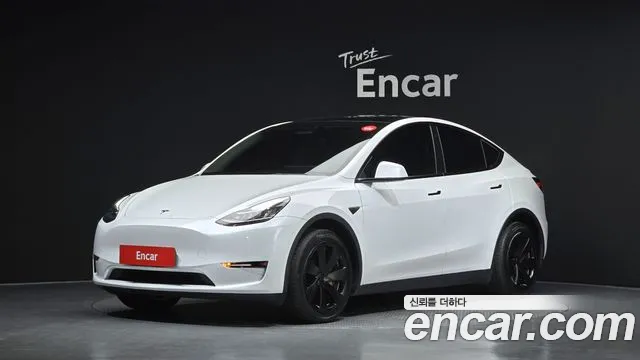 Фотография автомобиля — Tesla Model Y