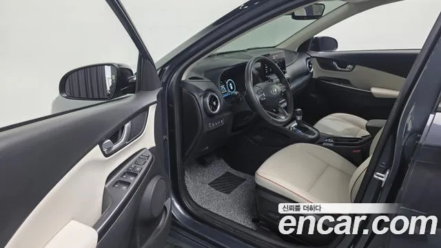 Hyundai Kona — Фото автомобиля 12