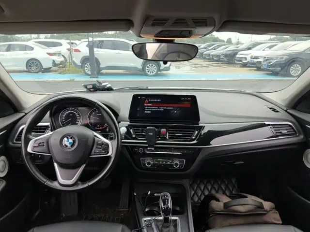 BMW 1 Series — Фото автомобиля 9