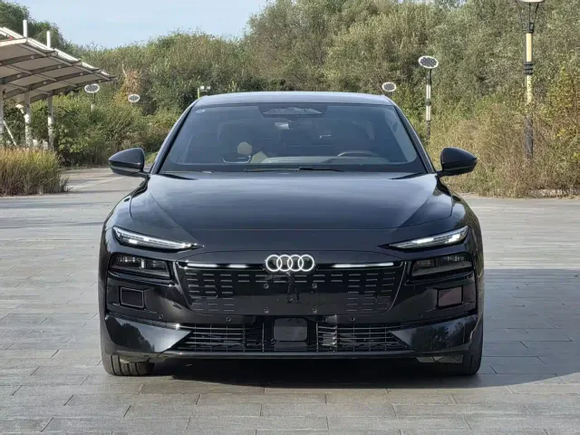 Audi A6L e-tron — Фото автомобиля 2