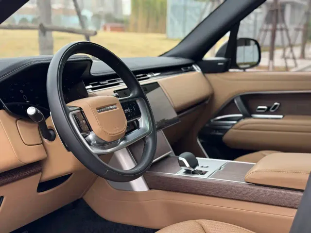 Land Rover Range Rover — Фото автомобиля 8
