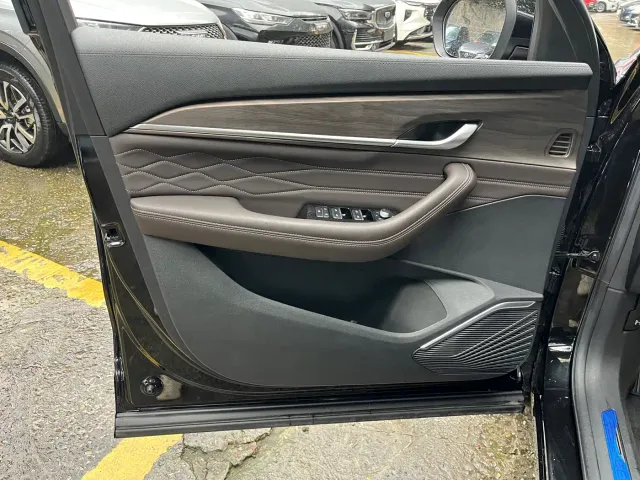 Geely Xingyue L — Фото автомобиля 8