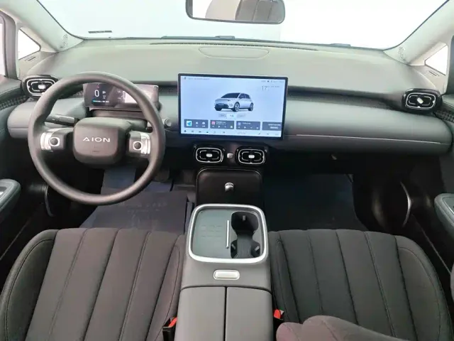 GAC Aion UT — Фото автомобиля 12