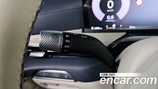Genesis GV80 — Фото автомобиля 30