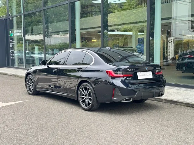 BMW 3 Series — Фото автомобиля 5