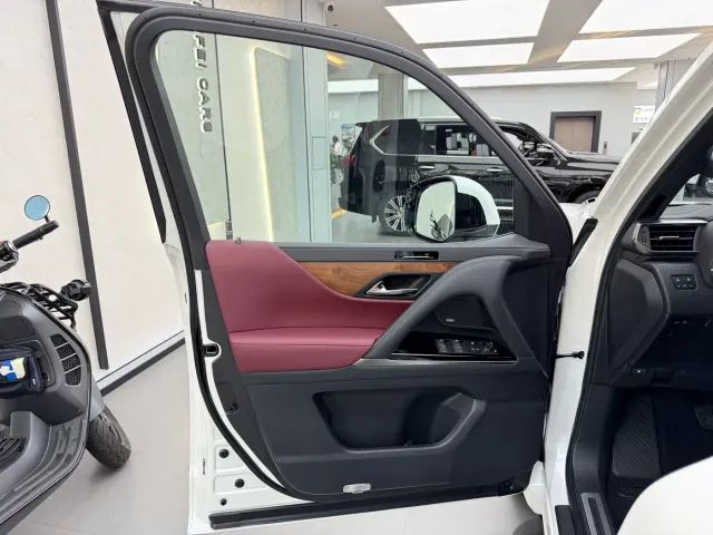 Lexus LX — Фото автомобиля 11