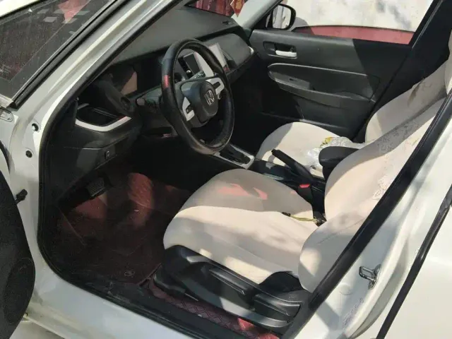 Honda Fit — Фото автомобиля 9