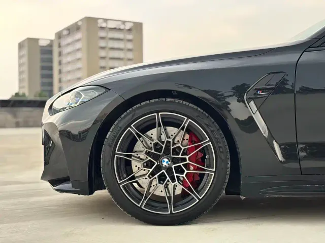 BMW M4 — Фото автомобиля 6