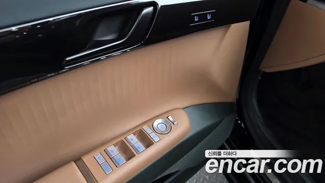 Hyundai Grandeur GN7 — Фото автомобиля 25