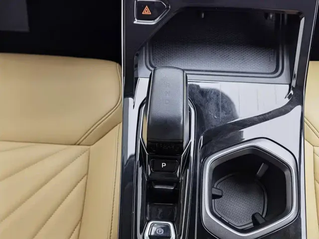 Geely Boyue L — Фото автомобиля 13