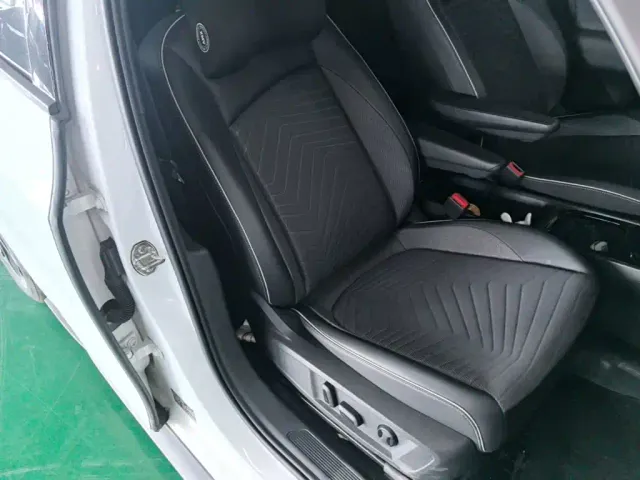 Volkswagen ID.3 — Фото автомобиля 24