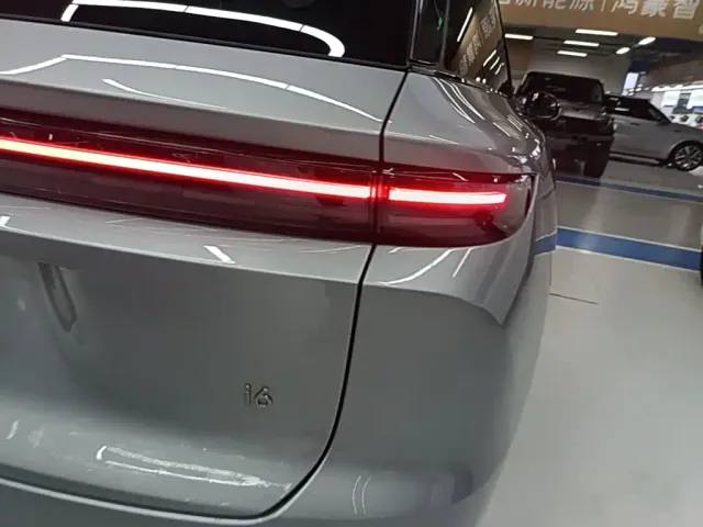 Li Auto i6 — Фото автомобиля 7