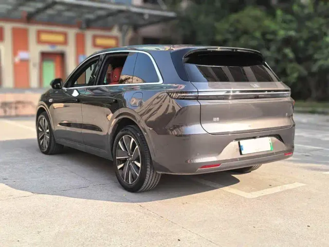 Li Auto L6 — Фото автомобиля 14