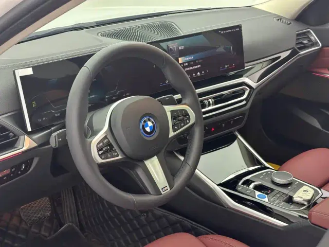 BMW i3 — Фото автомобиля 12