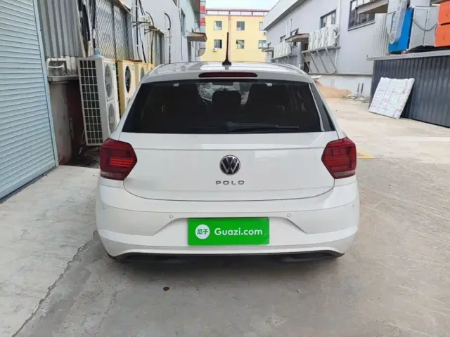 Volkswagen Polo — Фото автомобиля 5