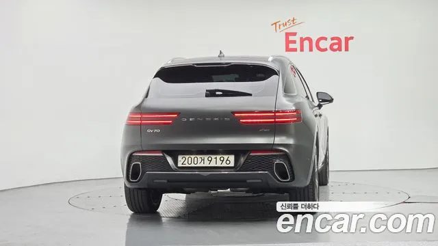 Genesis GV70 — Фото автомобиля 4