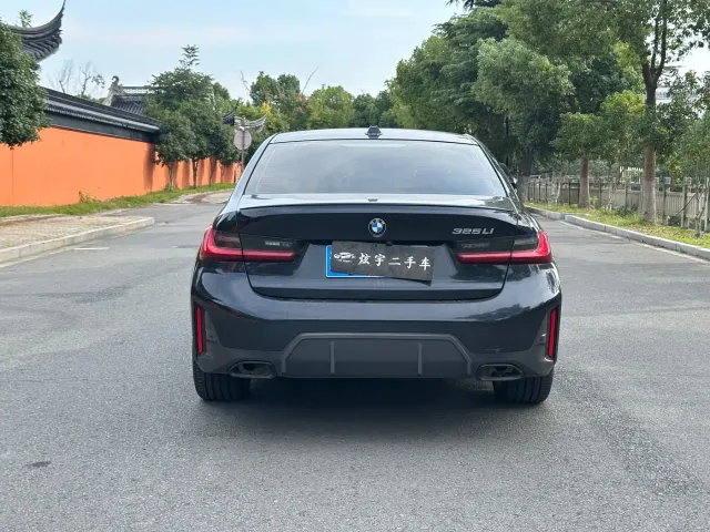 BMW 3 Series — Фото автомобиля 16