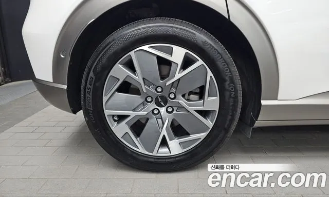 Genesis GV60 — Фото автомобиля 5