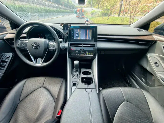 Toyota Avalon — Фото автомобиля 6