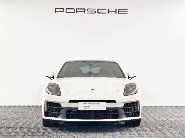 Porsche Panamera — Фото автомобиля 2