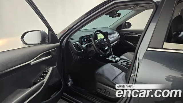 Kia Seltos Новый Seltos Бензин 2.0 2WD — Фото автомобиля 10