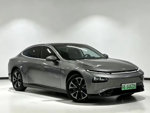 Xpeng P7 — Фото автомобиля 3