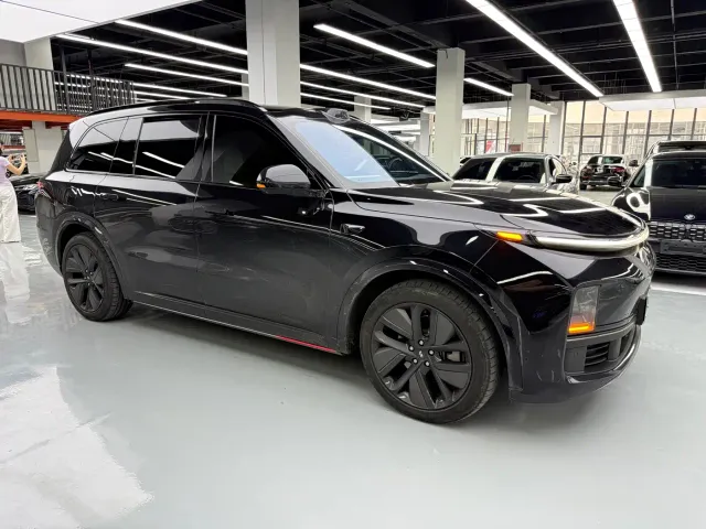 Li Auto L9 — Фото автомобиля 3