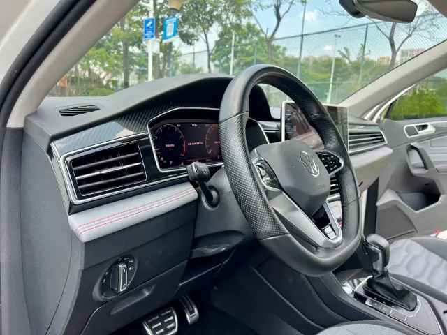 Volkswagen Tiguan X — Фото автомобиля 10