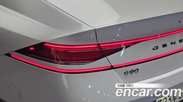 Genesis G90 Бензин 3.5 турбо AWD — Фото автомобиля 24