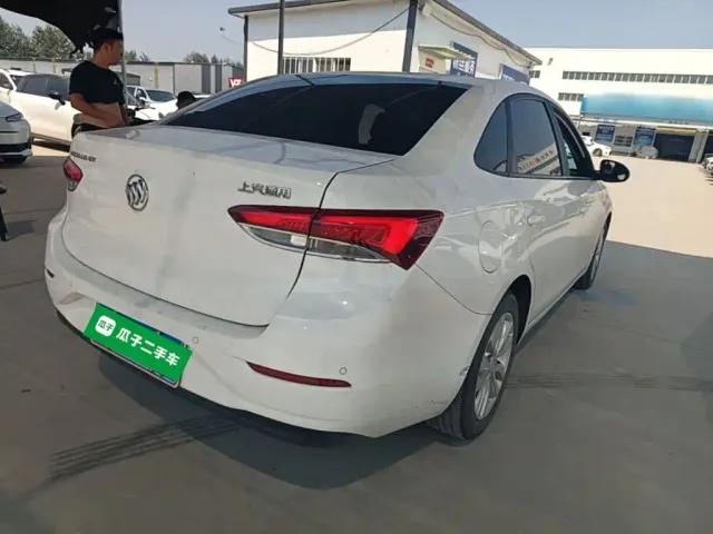 Buick Excelle — Фото автомобиля 6