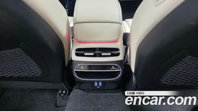 Genesis GV70 — Фото автомобиля 24
