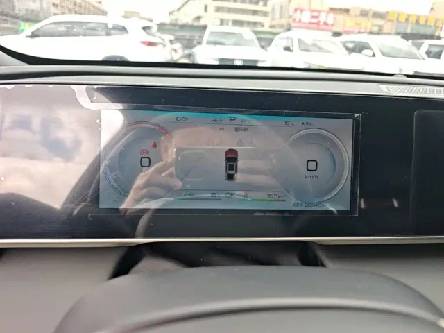 BYD Qin L — Фото автомобиля 11