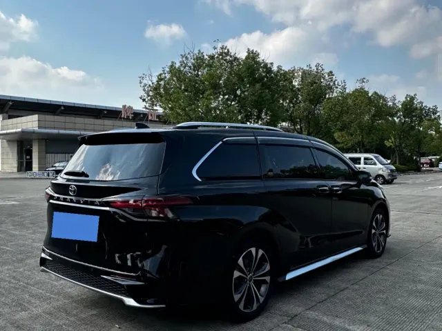 Toyota Granvia — Фото автомобиля 6
