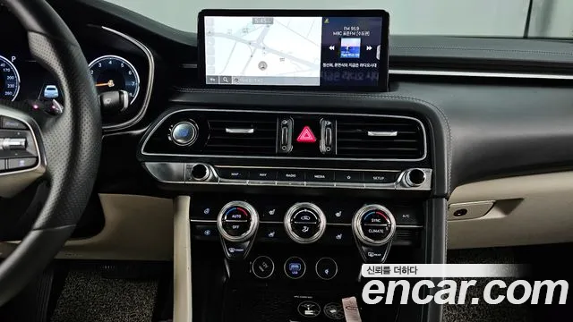 Genesis G70 New — Фото автомобиля 10
