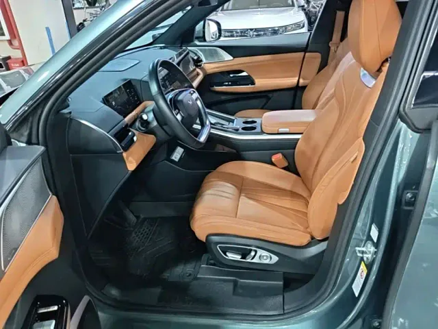 Xpeng G9 — Фото автомобиля 14